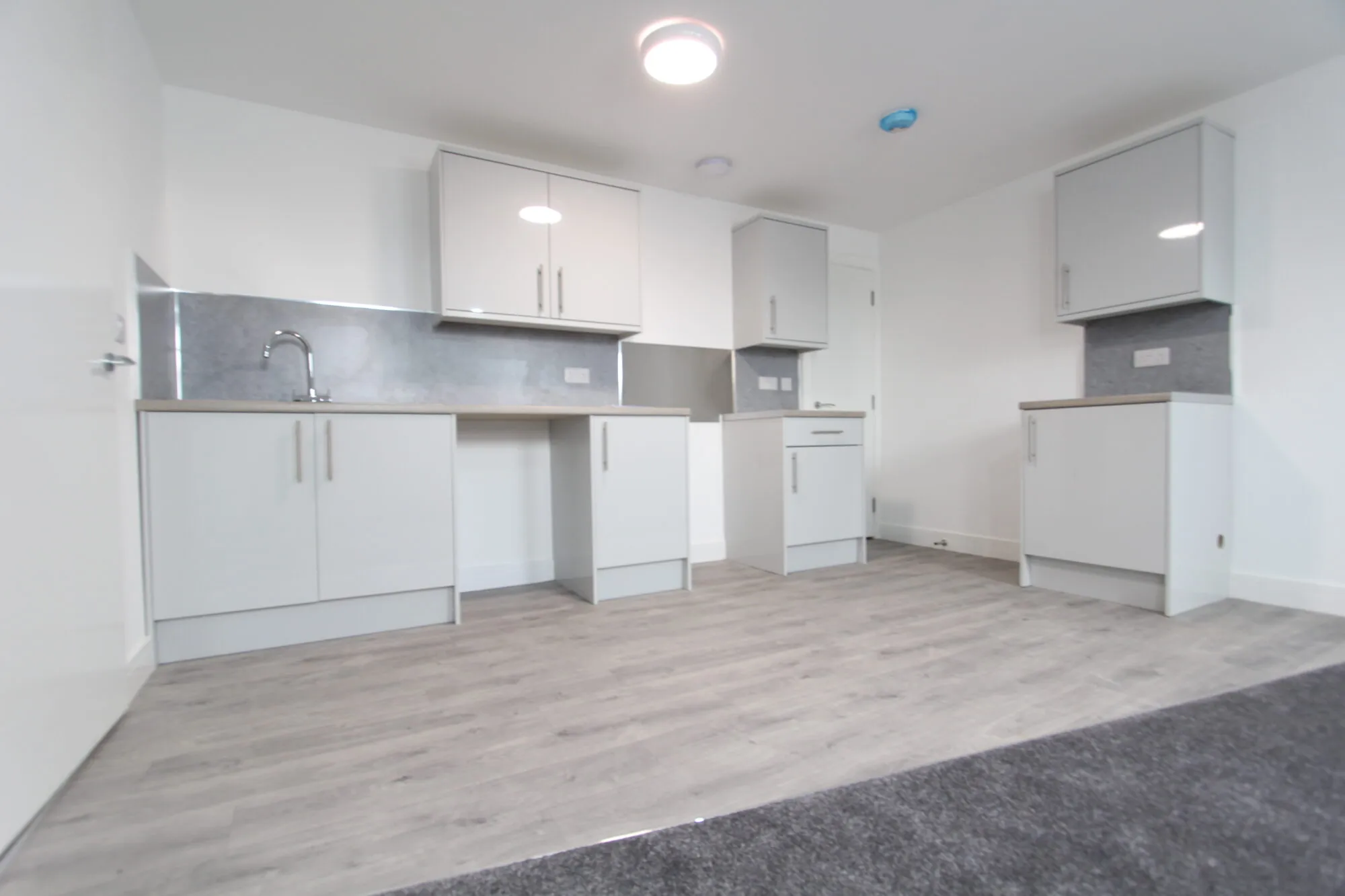 Flat Chaucer Close in Sheffield