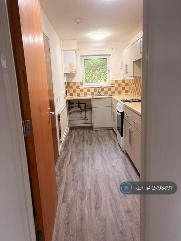 Flat Stanier Avenue in Salford
