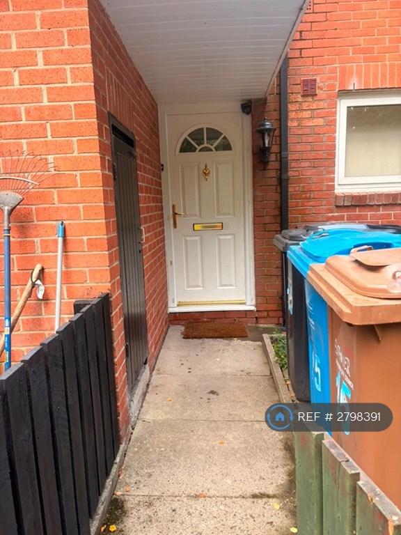 Flat Stanier Avenue in Salford