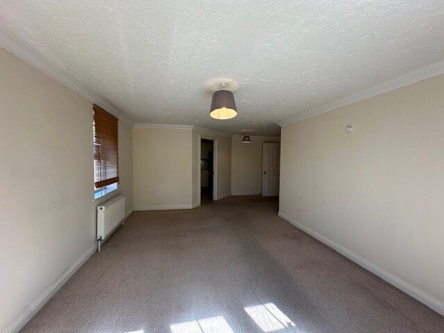 Flat Winn Road in Southampton