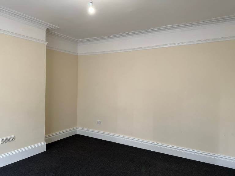 Flat Whitehall Road in Gateshead
