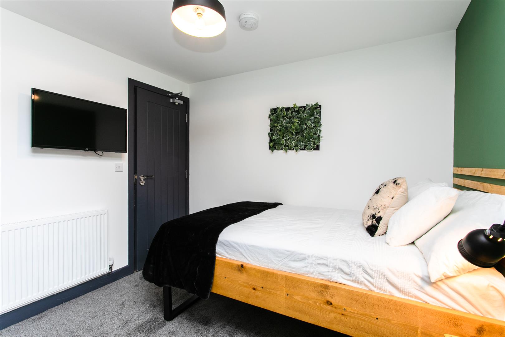 Room Dean Street in Coventry