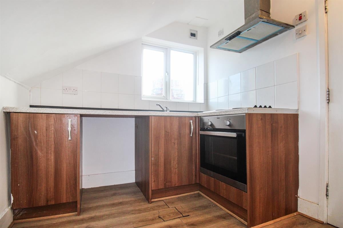 Flat Ashburnham Road in Bedford