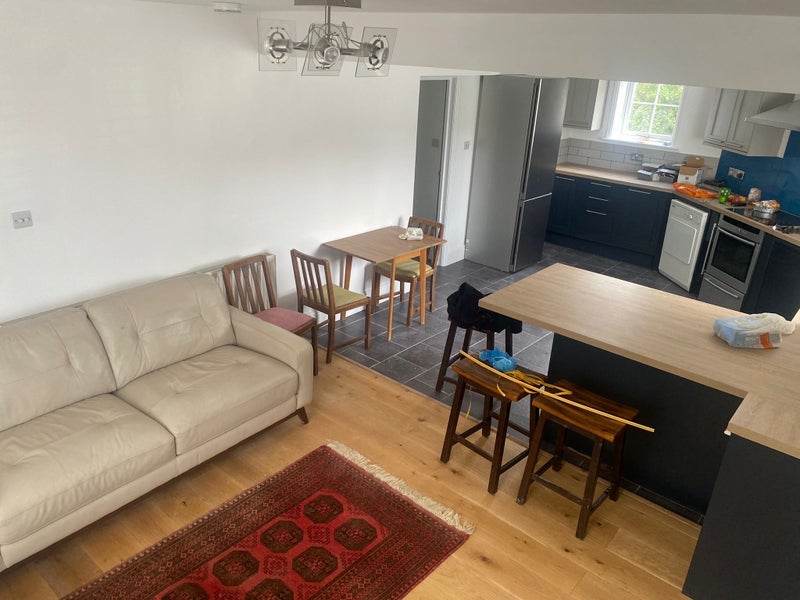 Flat Rosling Road in Bristol