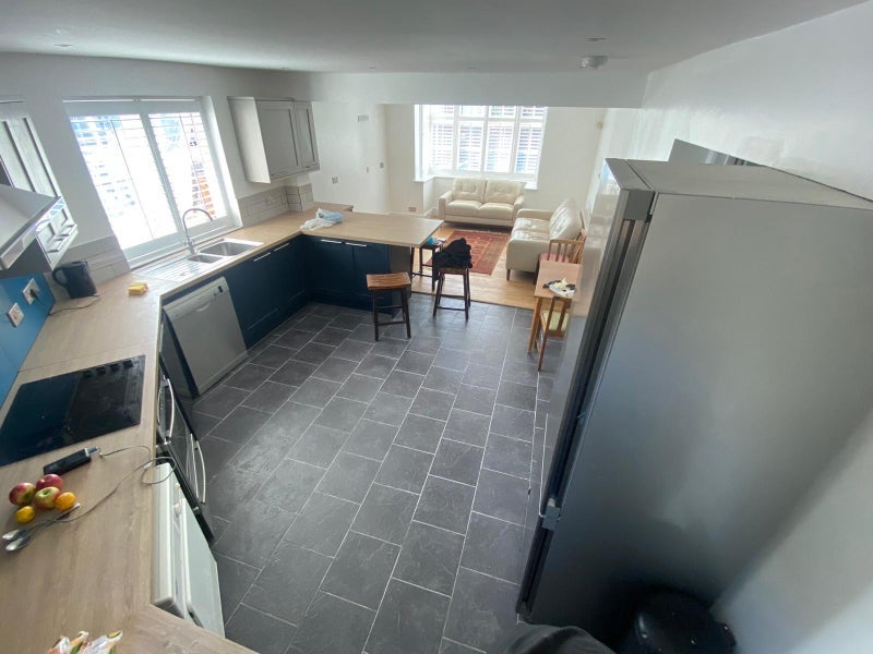 Flat Rosling Road in Bristol