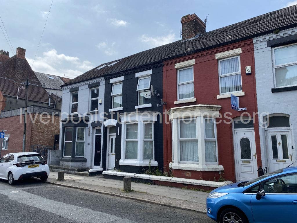 Flat Shaw Street in Liverpool
