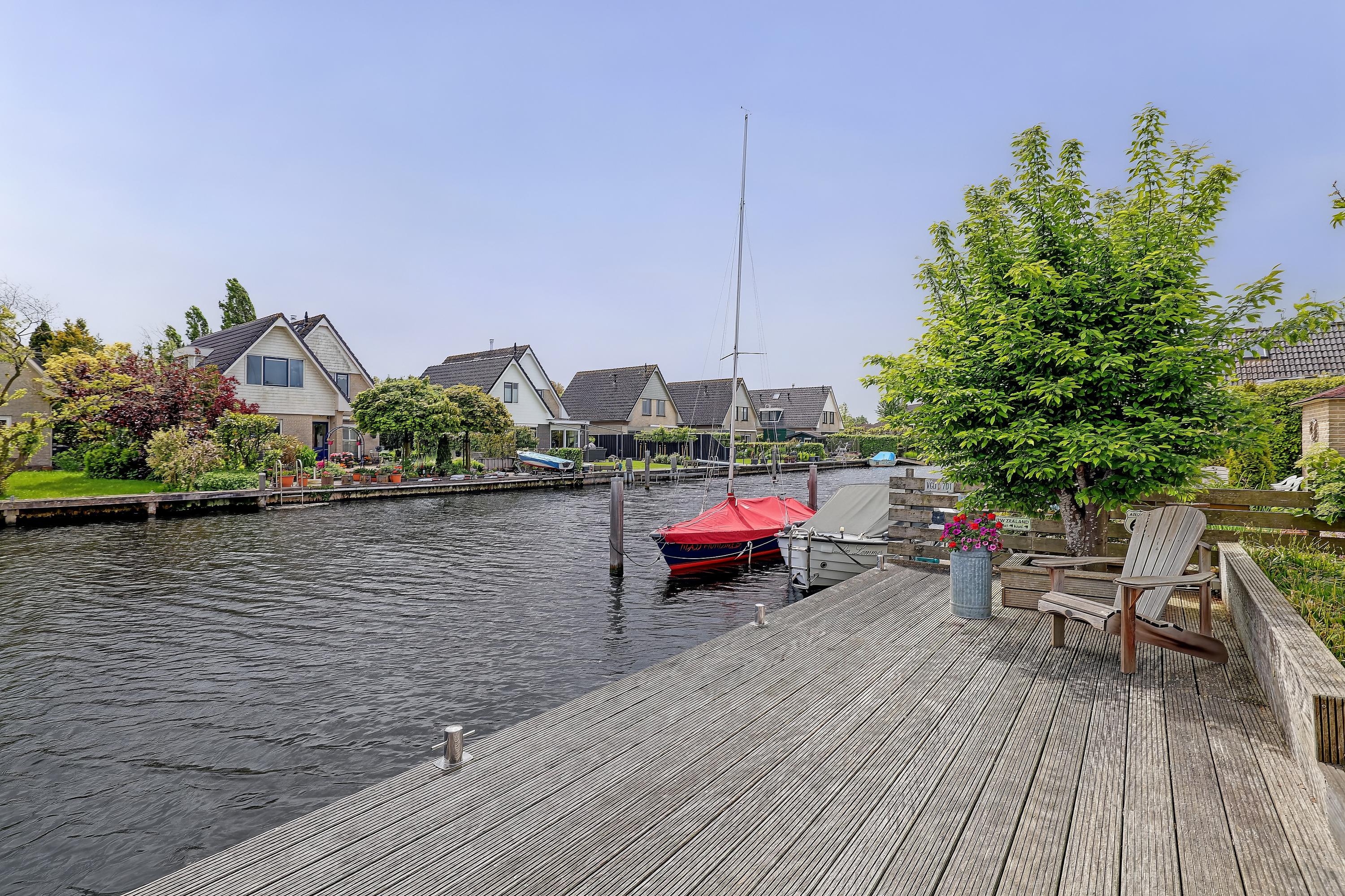 Twee-onder-één-kap te koop: Steenloper 77, Lemmer