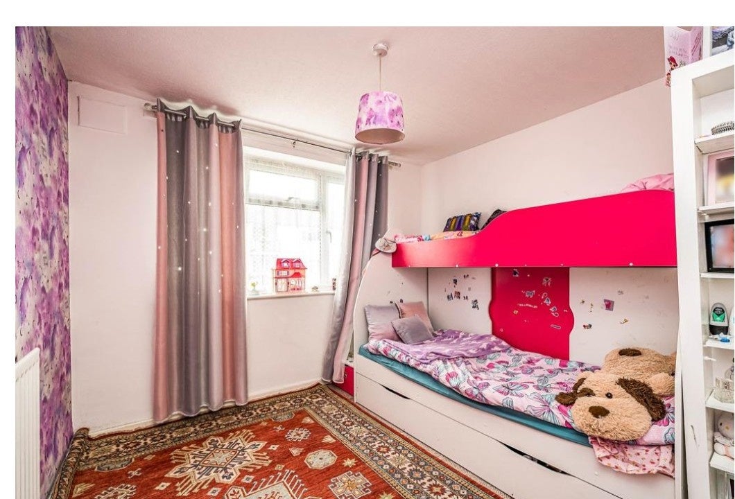 Flat Churchfield Avenue in Sandwell
