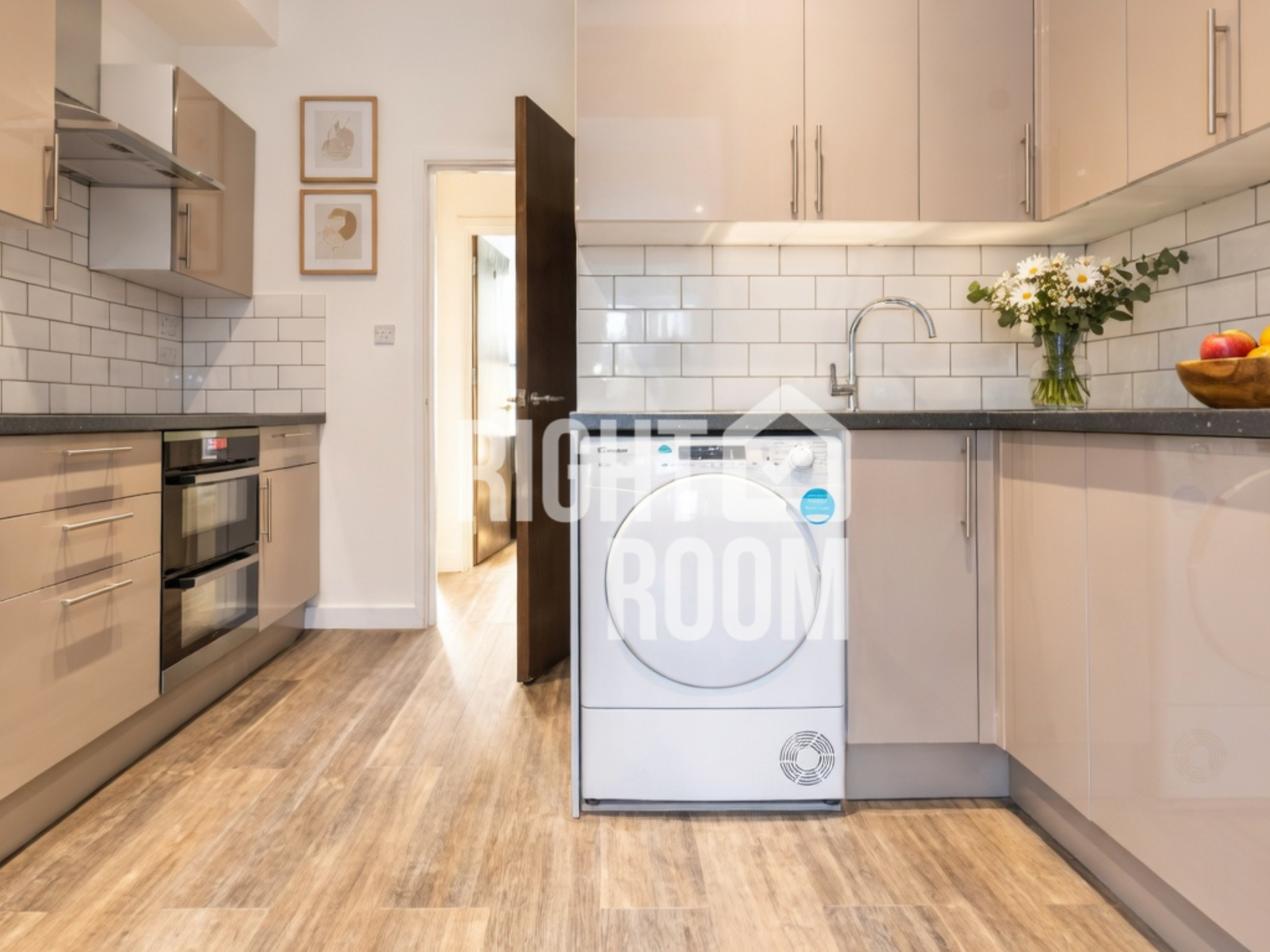 Flat Westfield Way in Greater London