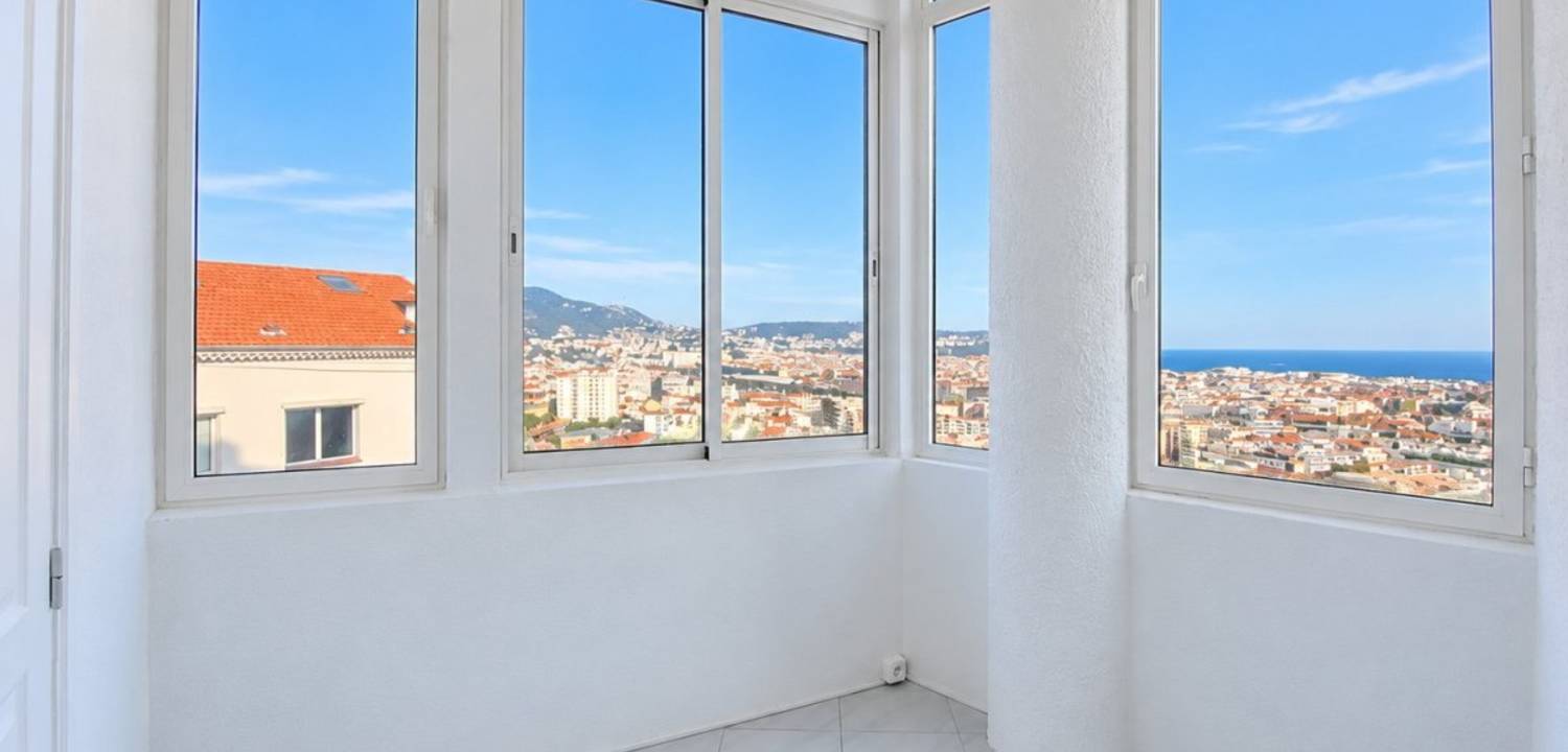 Flat Avenue Dauphiné in Nice