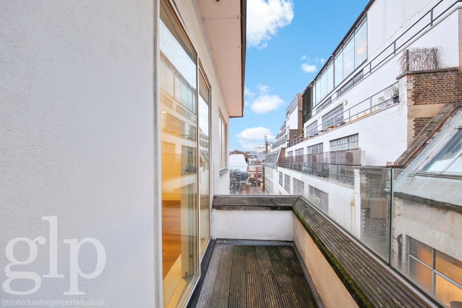 Flat Berwick Street in City of Westminster