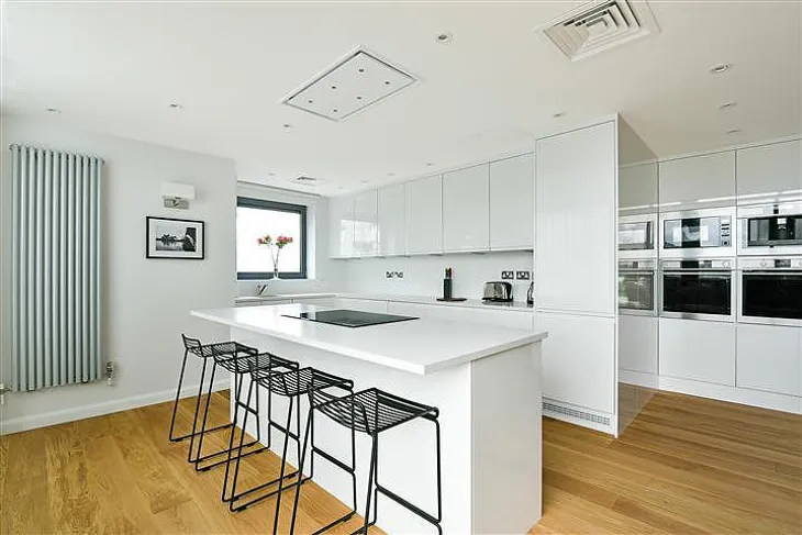 Flat Millharbour in Greater London