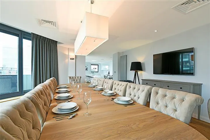 Flat Millharbour in Greater London