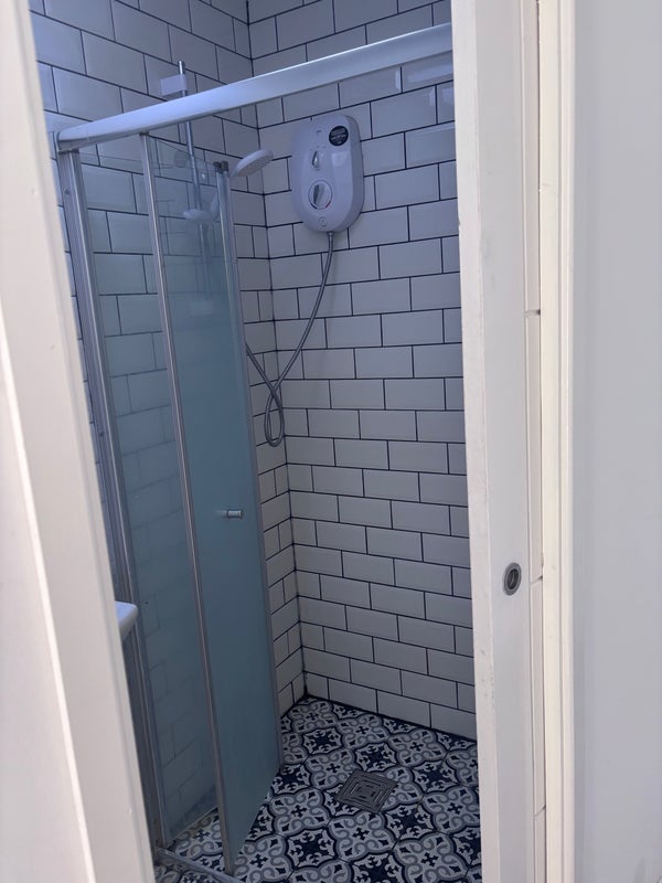 Flat Deansway in Greater London