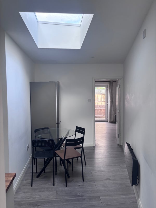 Flat Deansway in Greater London