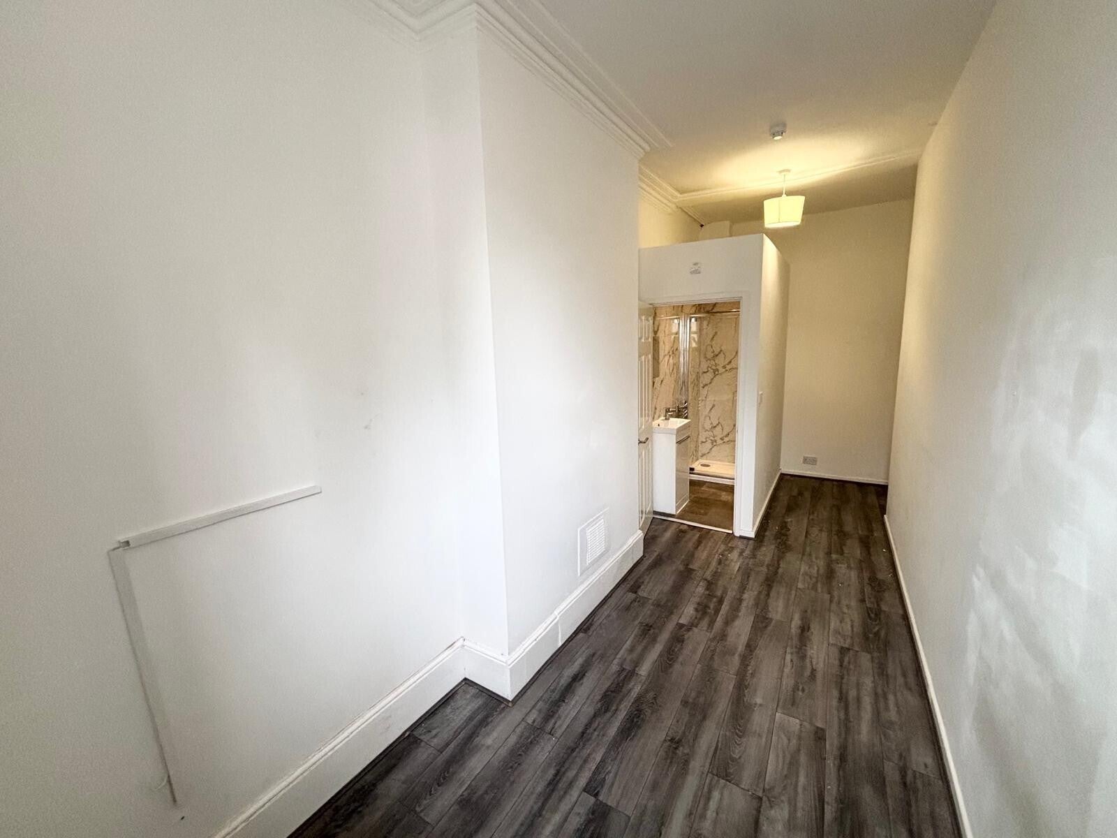 Room Clarendon Avenue in Royal Leamington Spa
