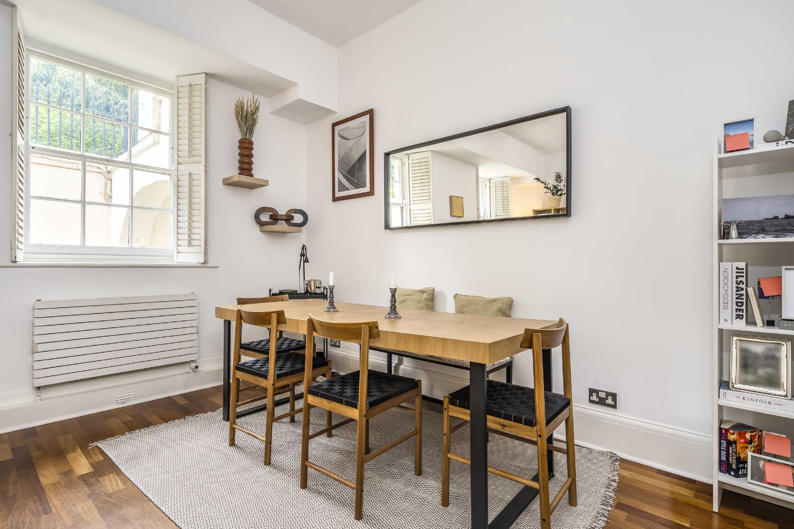 Flat Hyde Park Gardens in City of Westminster
