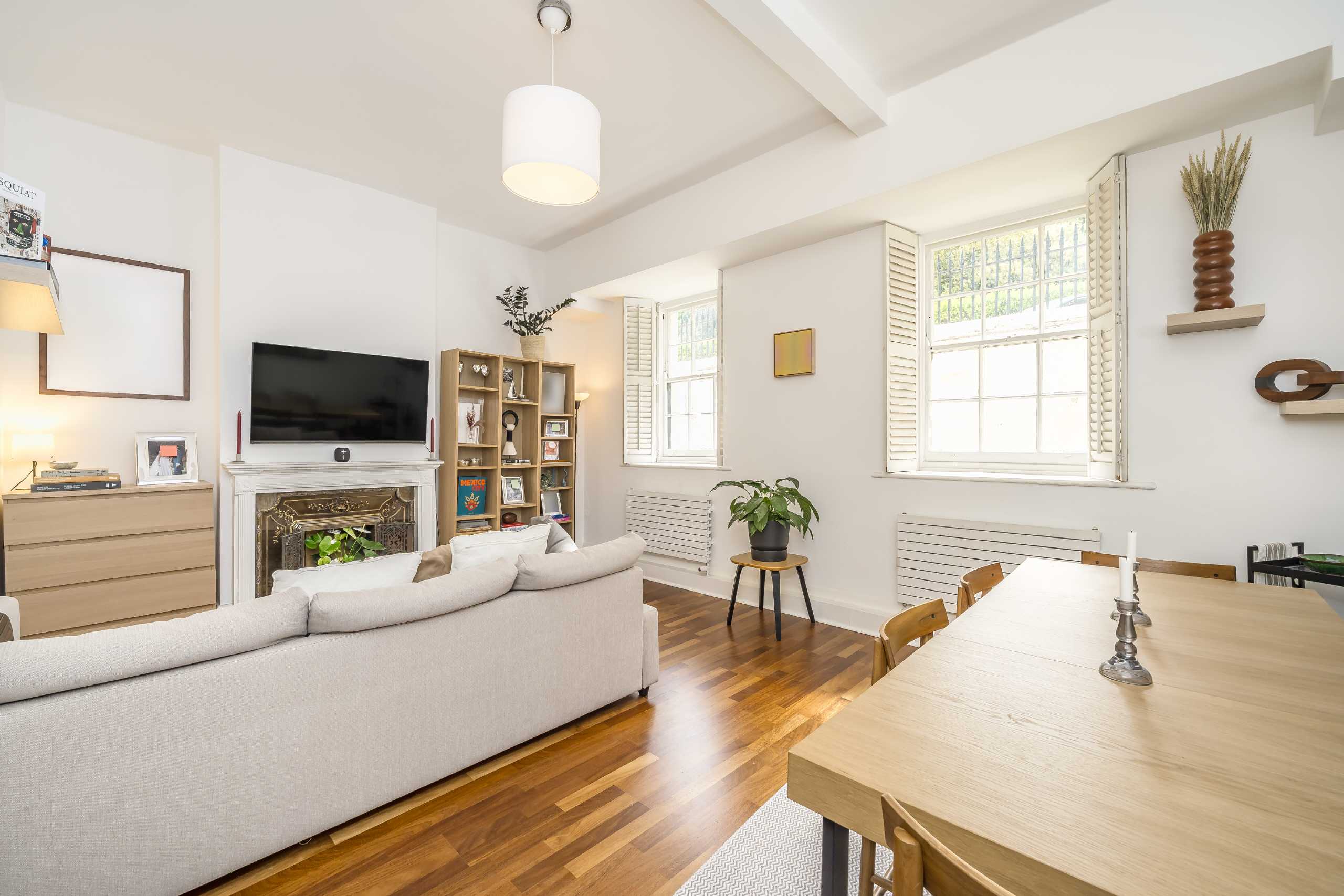 Flat Hyde Park Gardens in City of Westminster