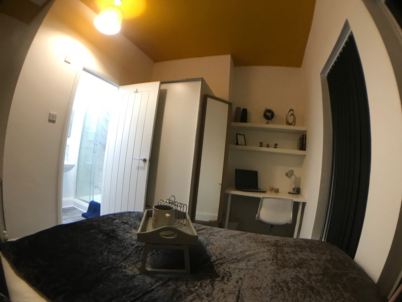 Room Gainsborough Road in Crewe