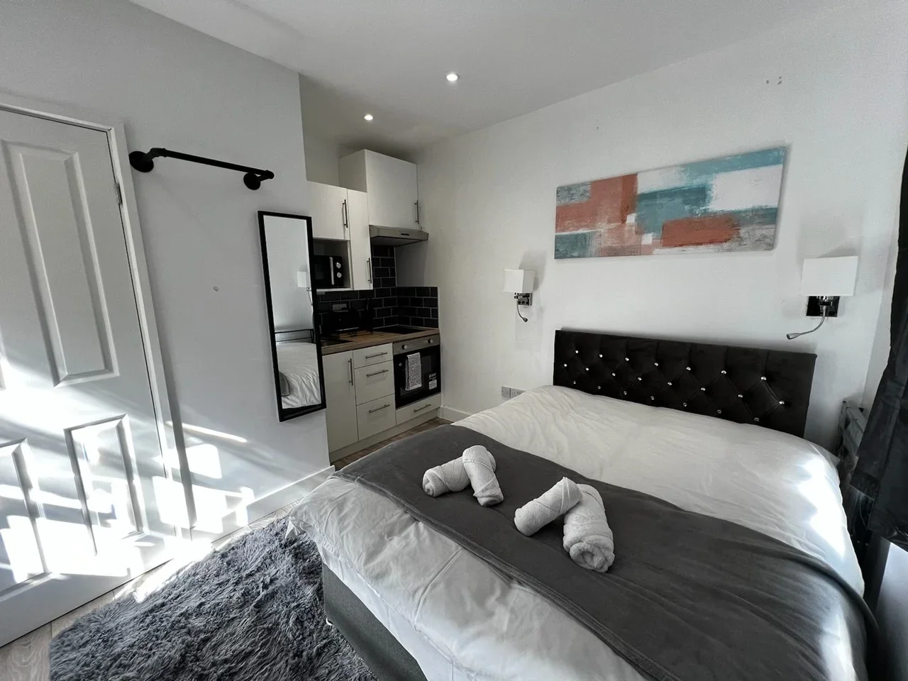 Flat Nottingham Road in Greater London