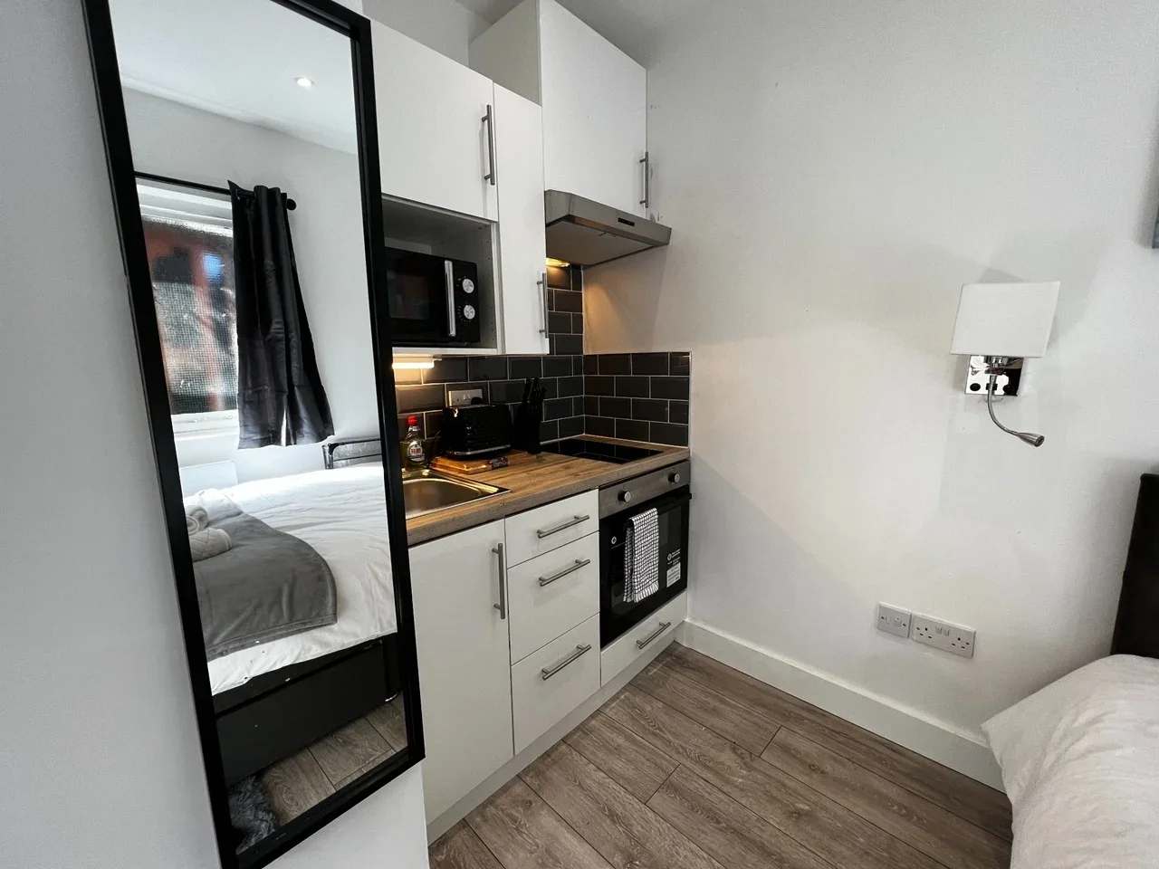 Flat Nottingham Road in Greater London