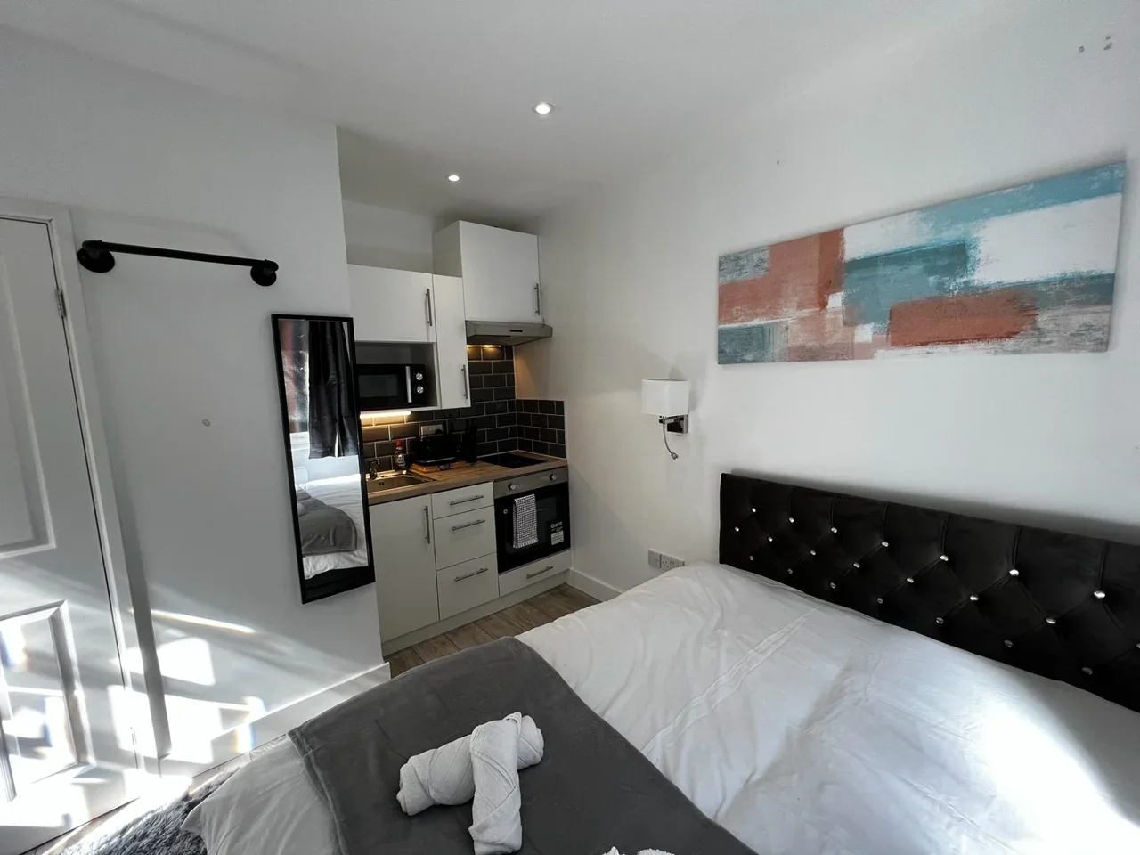 Flat Nottingham Road in Greater London