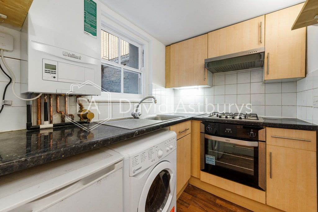 Flat Camden Mews in Greater London