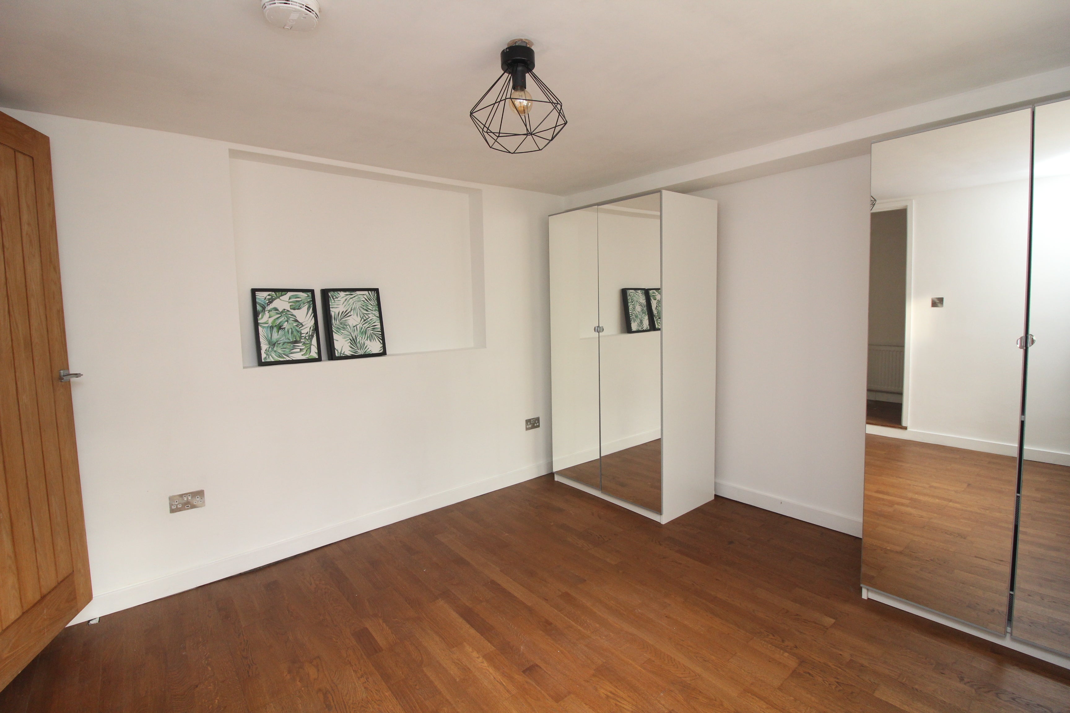 Flat Elm Grove in Brighton