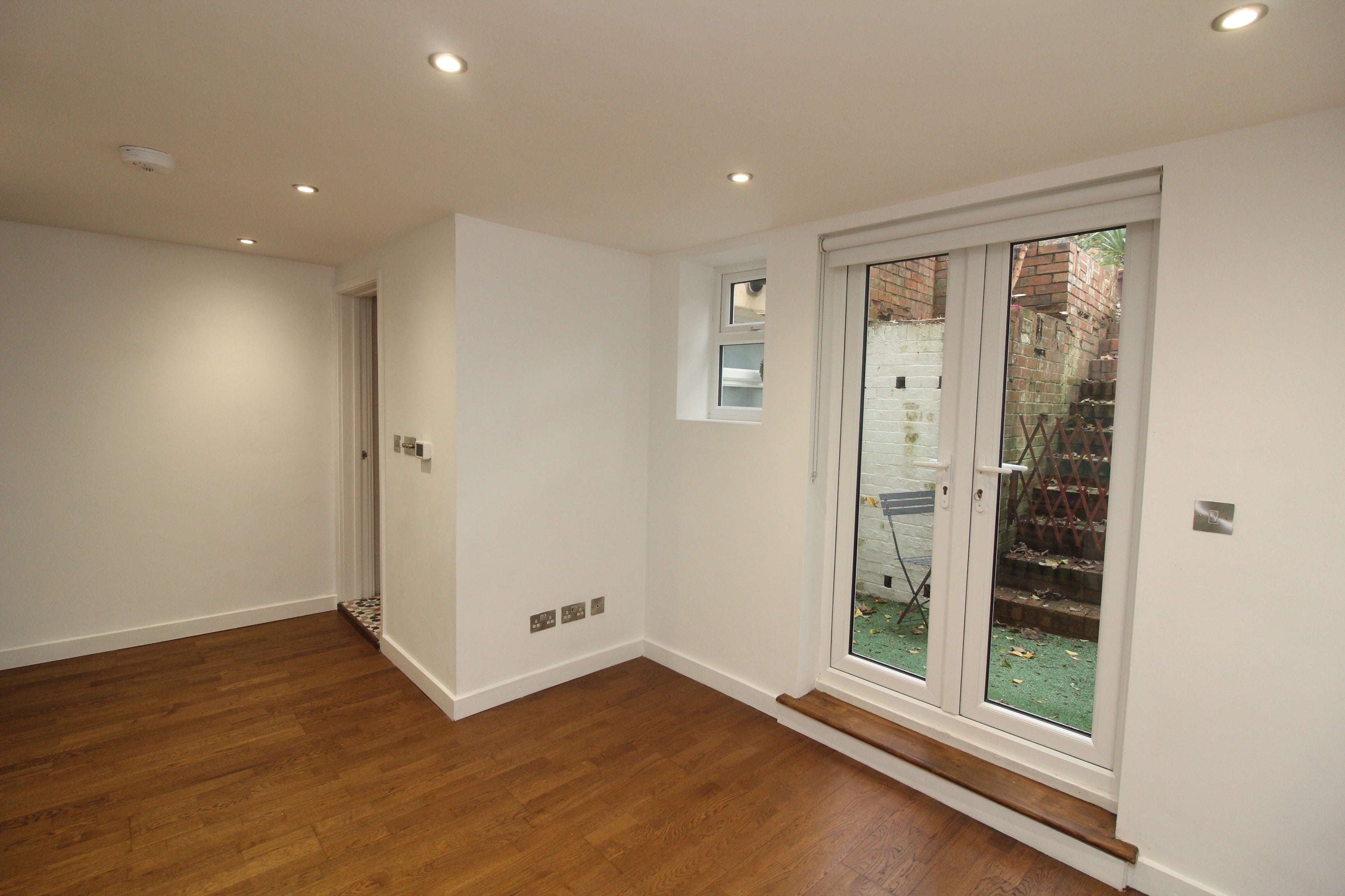 Flat Elm Grove in Brighton