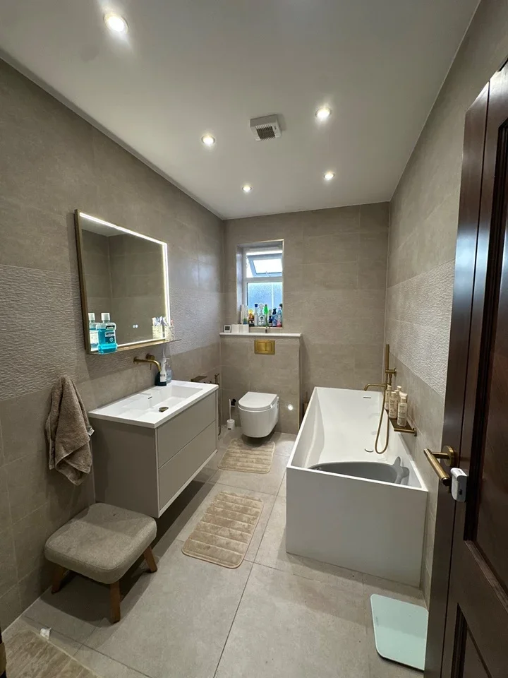 Room Sandy Lane South in Greater London