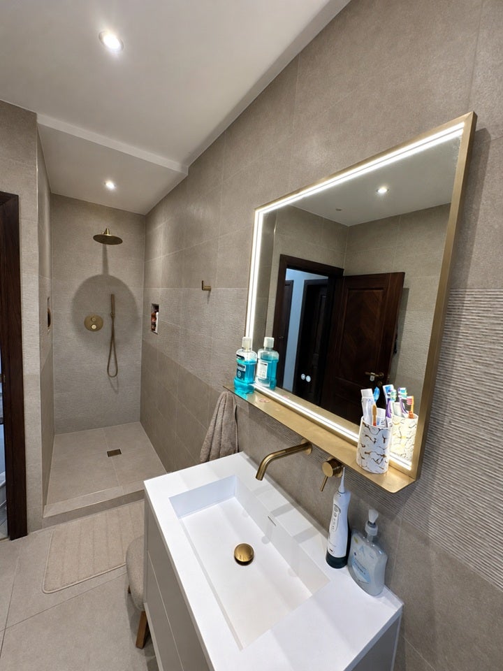 Room Sandy Lane South in Greater London