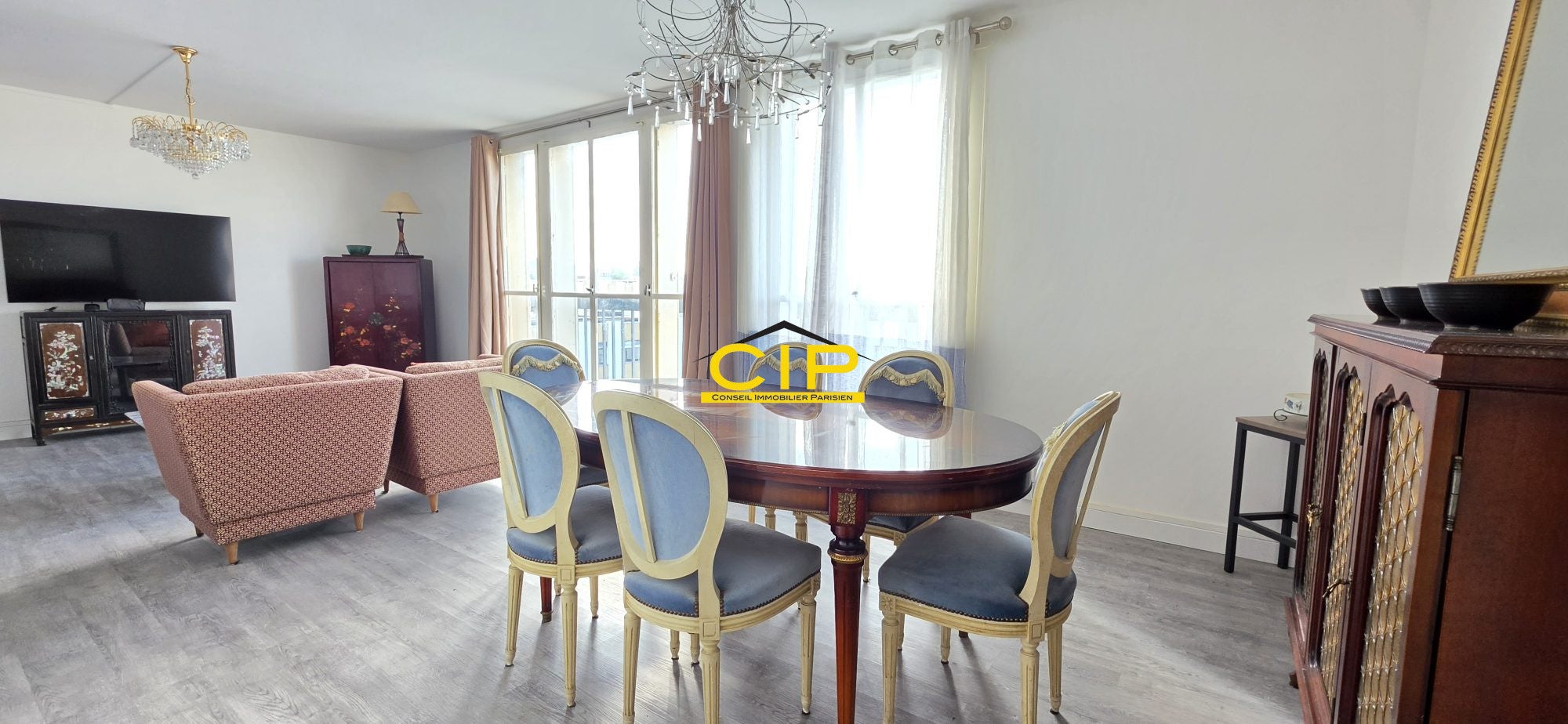 Flat Allée Diane de Poitiers in Paris
