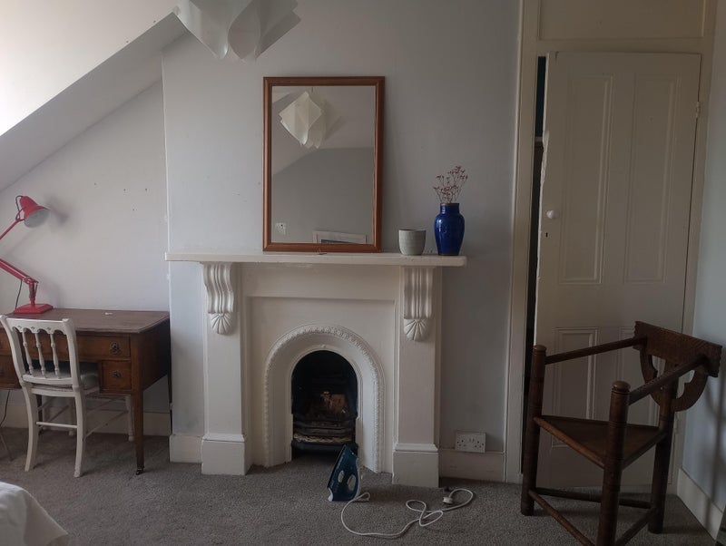 Room Kestrel Avenue in Greater London