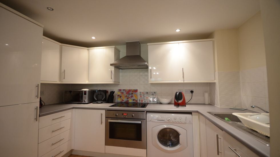 Flat Grenfell Road in Maidenhead