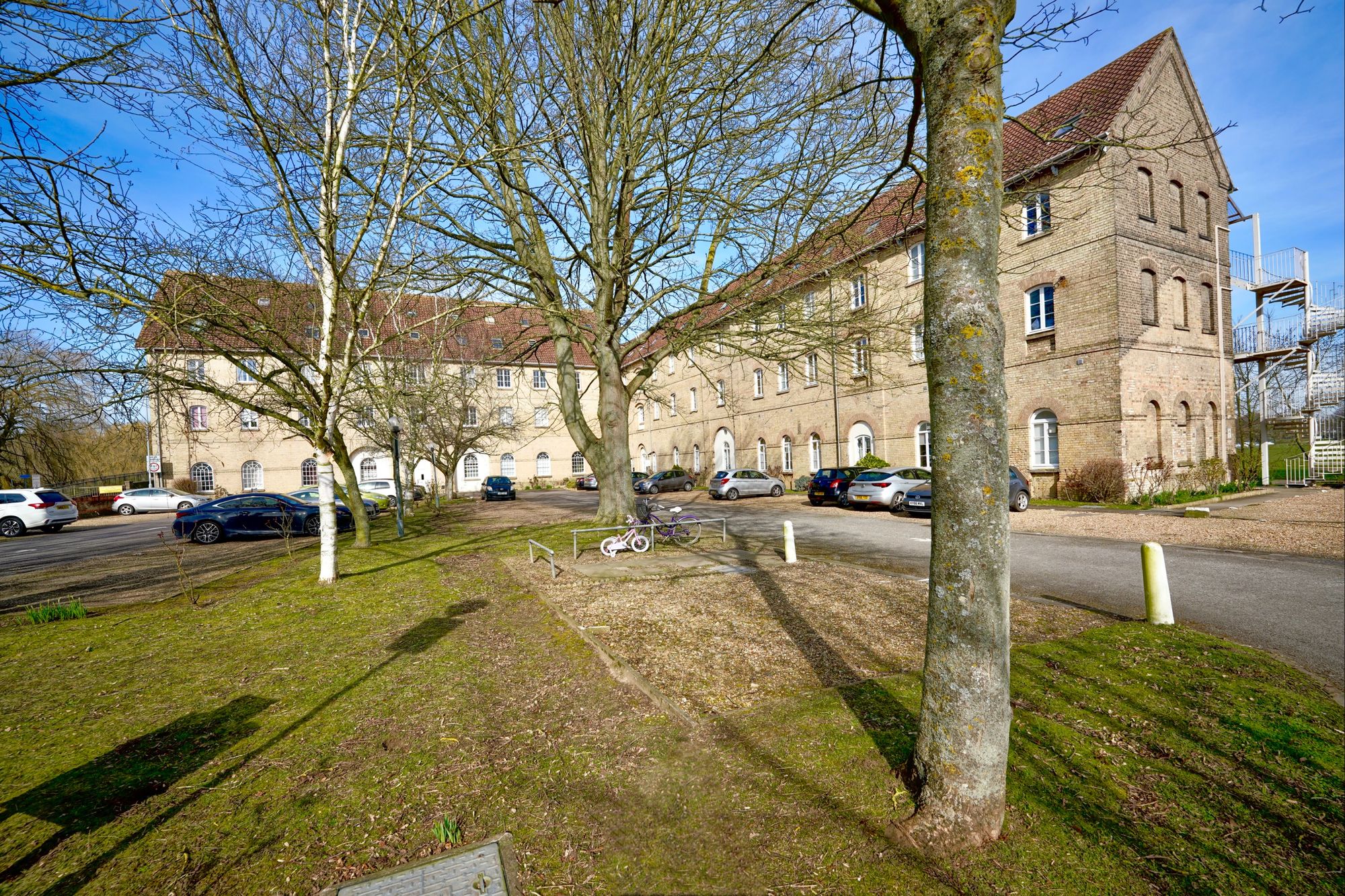 Flat Bridge Place in Huntingdonshire