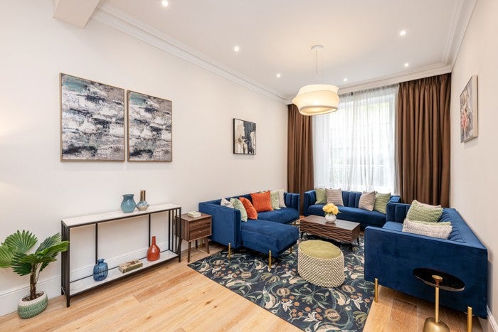 House Scarsdale Villas in Greater London