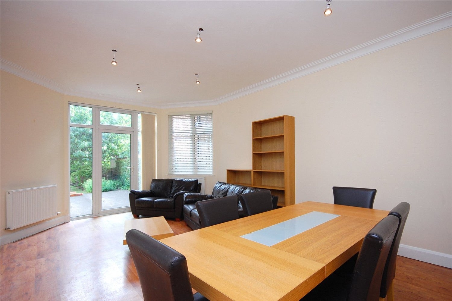 Flat Dartmouth Road in Greater London