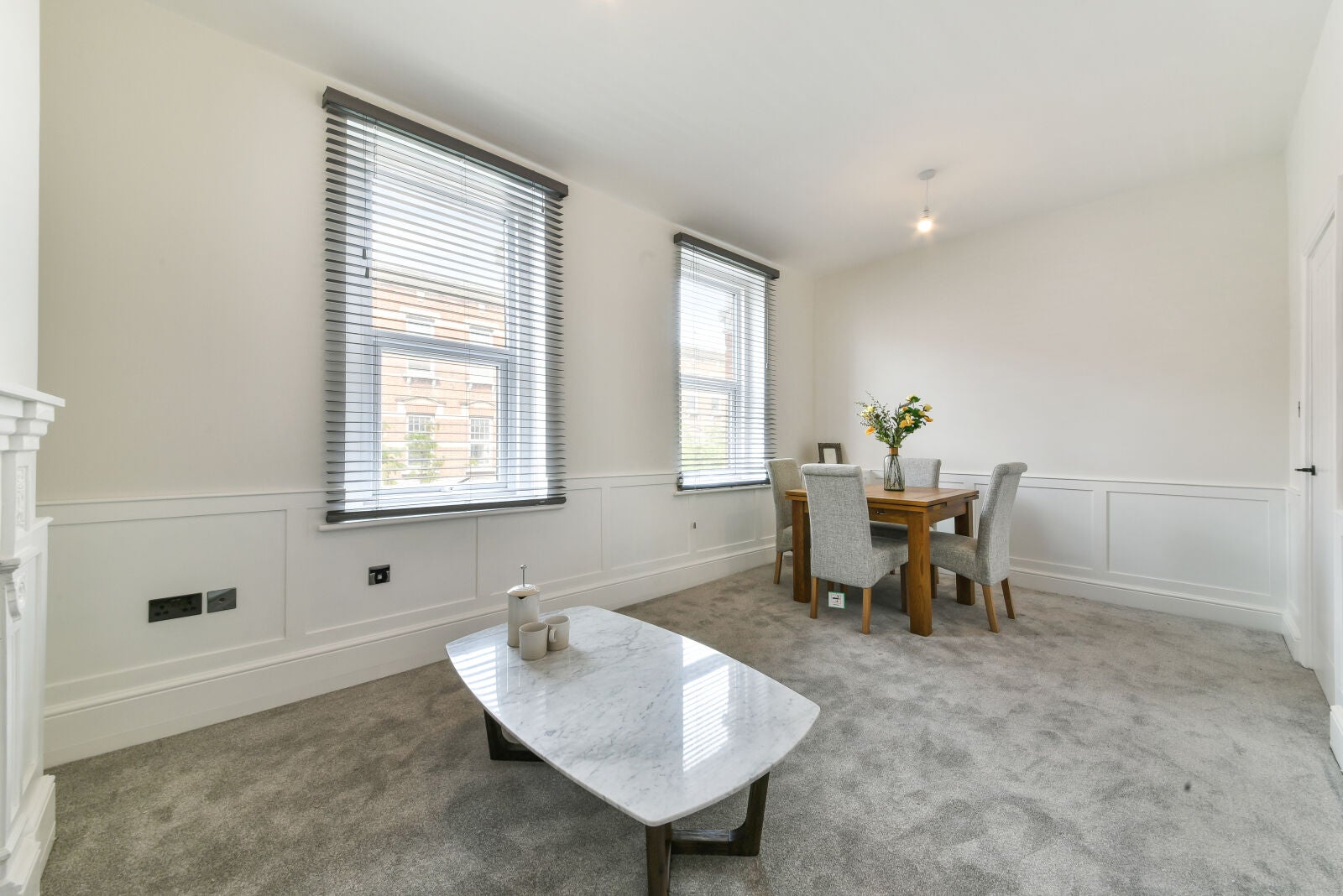 Flat Leopold Road in Greater London