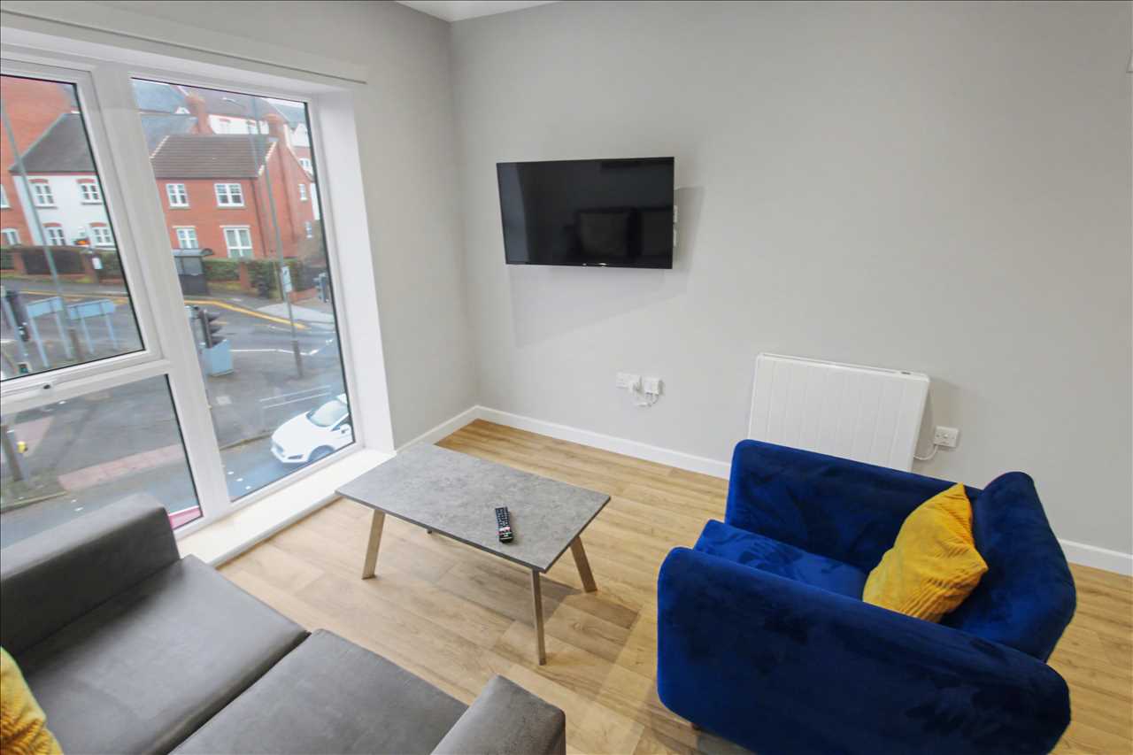 Flat Kelham Way in Eastwood
