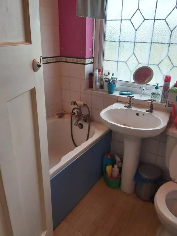 Room Ellis Avenue in Greater London