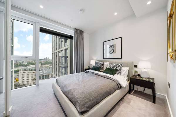Flat York Road in Greater London