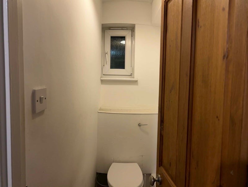 Room Cambridge Heath Road in Greater London