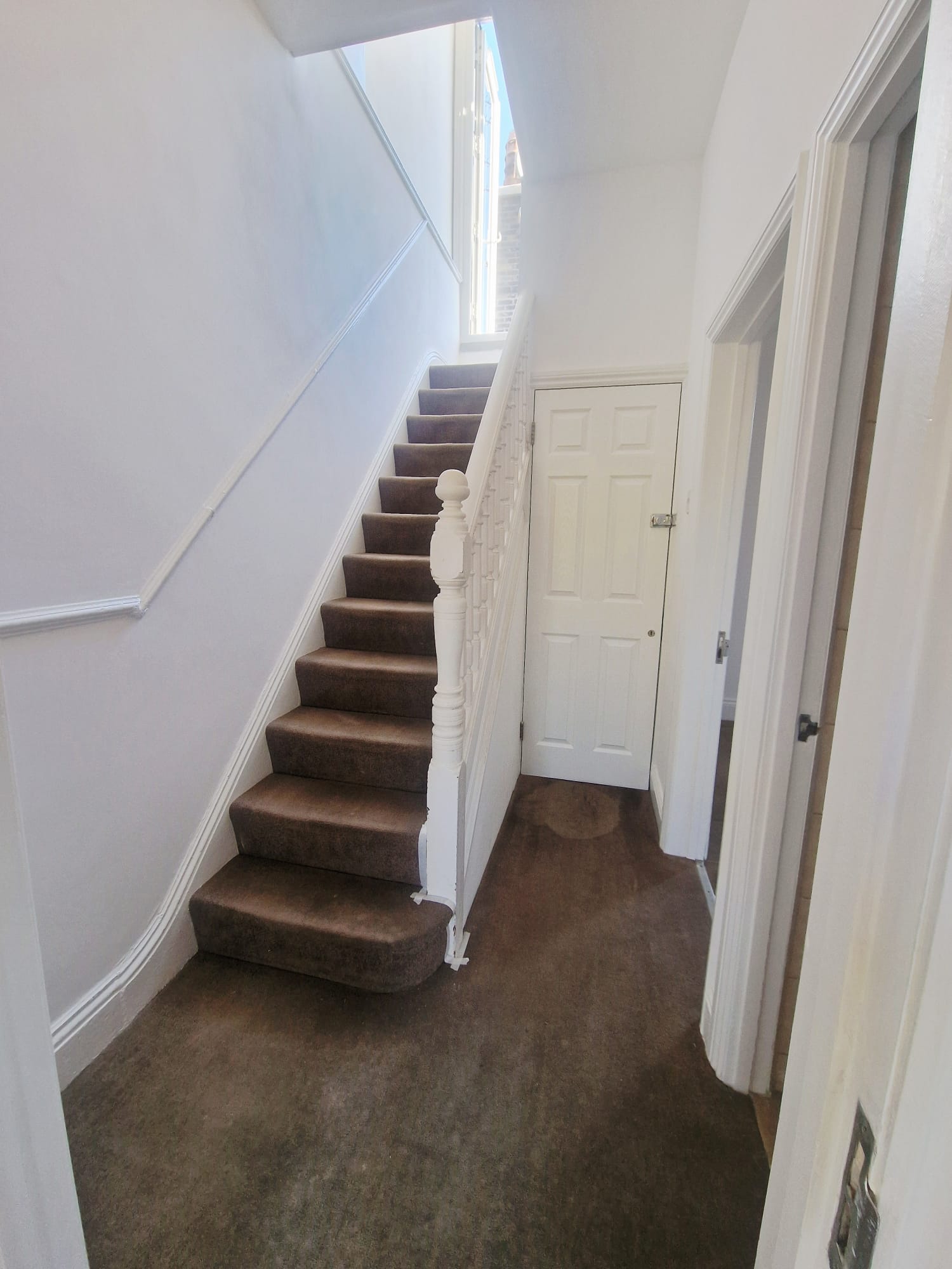 Flat Amesbury Avenue in Greater London