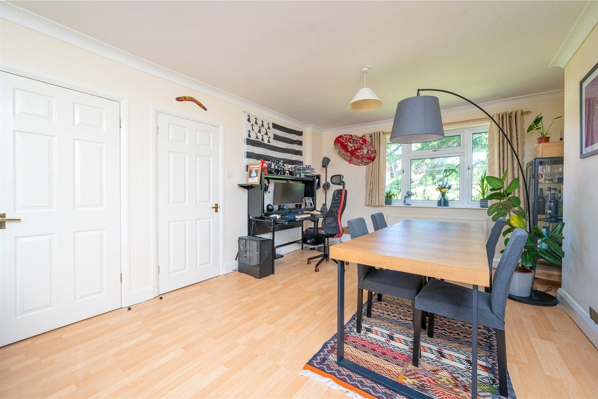 Flat Woodstock Road North in St Albans