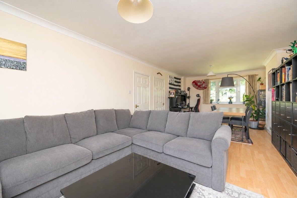 Flat Woodstock Road North in St Albans