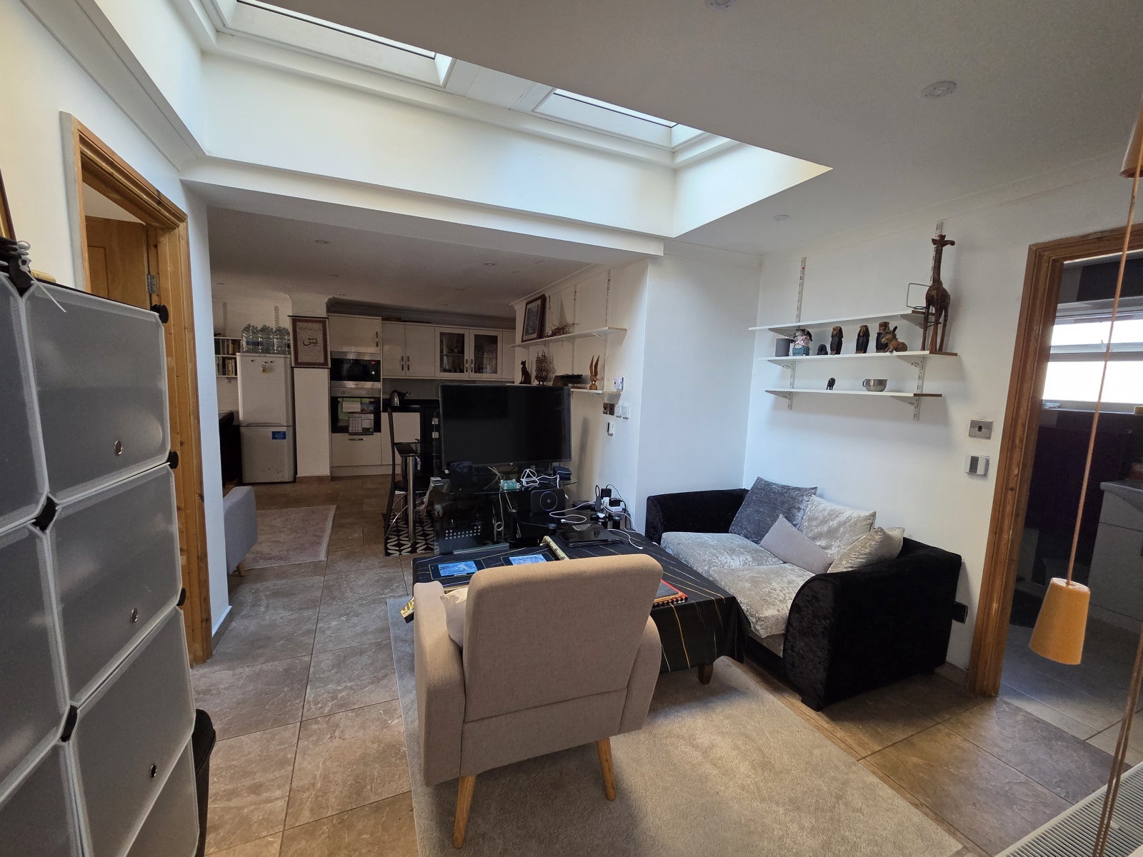 Flat Sunnydale Road in Greater London
