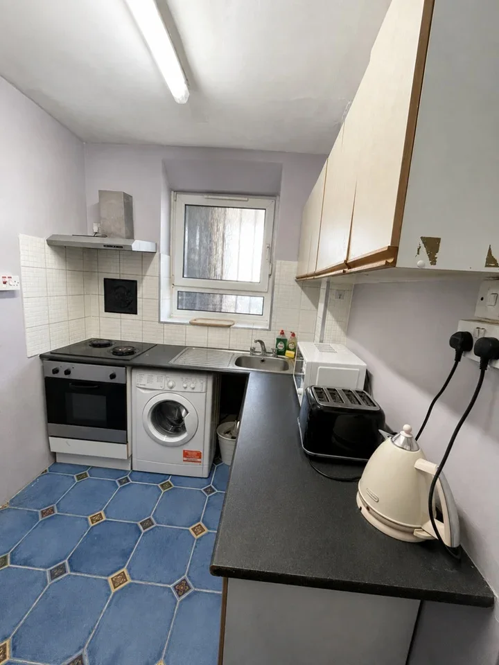 Room Darling Row in Greater London