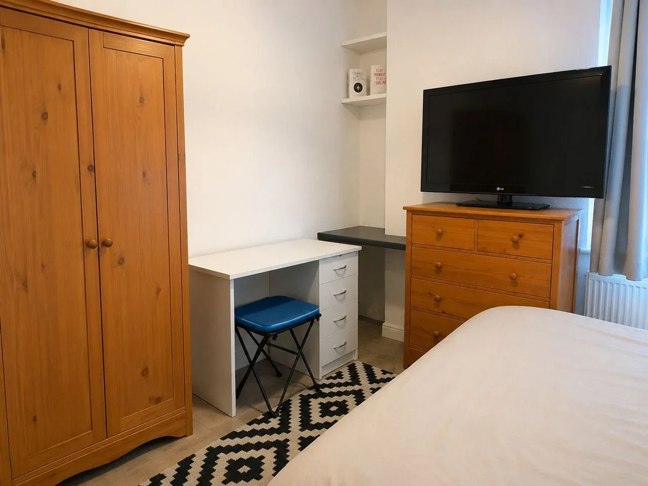 Room Darling Row in Greater London