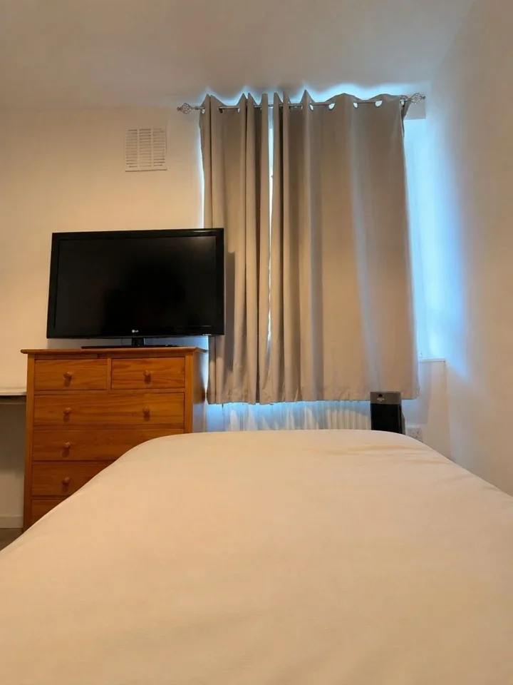 Room Darling Row in Greater London