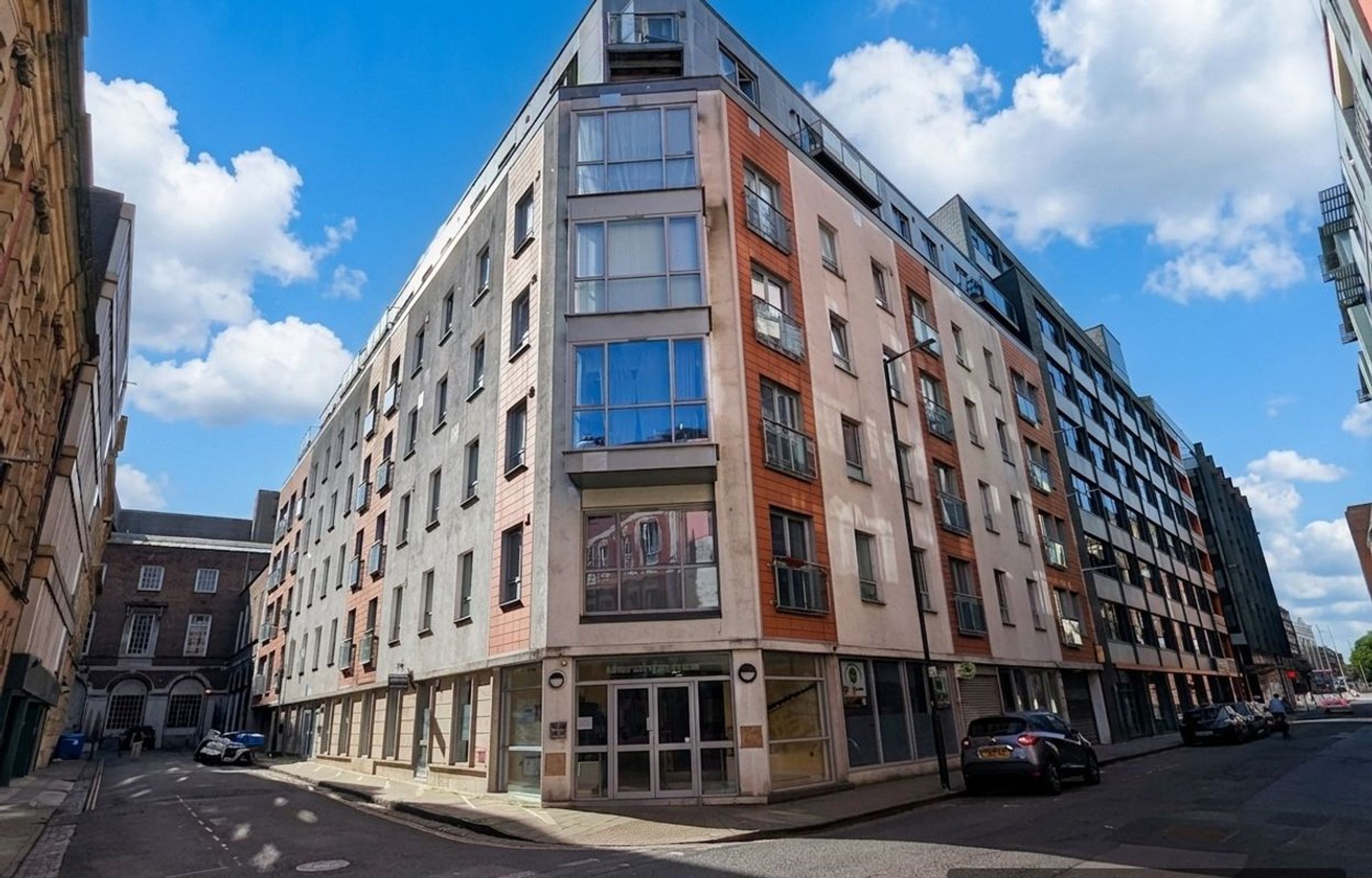 Flat Marsh Street in Bristol